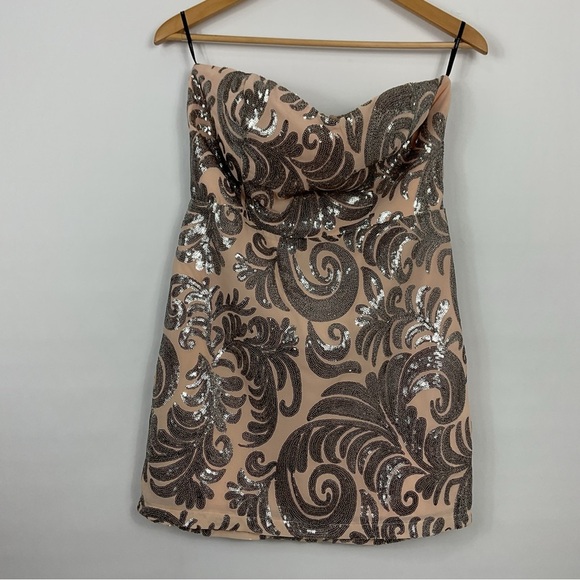 Forever 21 Sequin Strapless Mini Dress Size Large - Picture 1 of 9